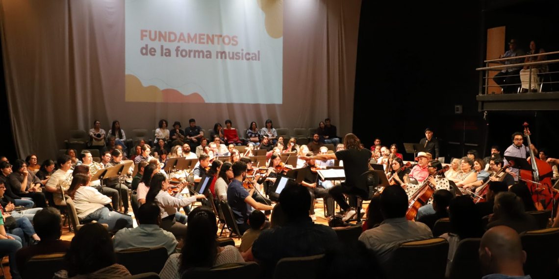 ORQUESTA SINFONICA JUVENIL DE LA UACJ ACERCA LA MUSICA CLASICA AL PUBLICO CON ‘CONCIERTO PARA DUMMIES 5.0’