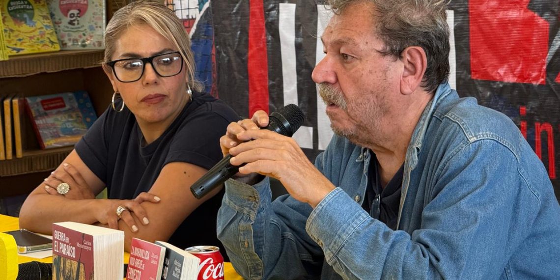 PACO IGNACIO TAIBO II IMPULSA EL GUSTO POR LA LECTURA ENTRE UNIVERSITARIOS EN LA UACJ
