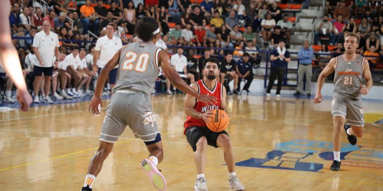 LA UACJ FORTALECE LA VINCULACION BINACIONAL CON ENCUENTRO DE BASQUETBOL ANTE UTEP