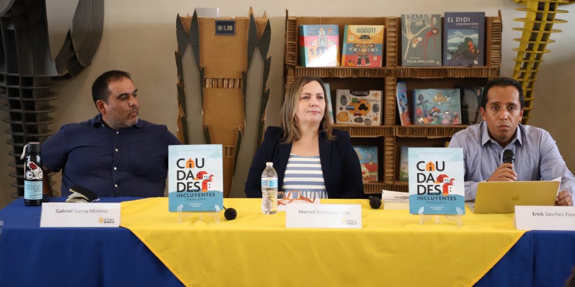 PRESENTAN LIBRO SOBRE CIUDADES INCLUYENTES EN LA LIBRERIA UNIVERSITARIA DEL CCF
