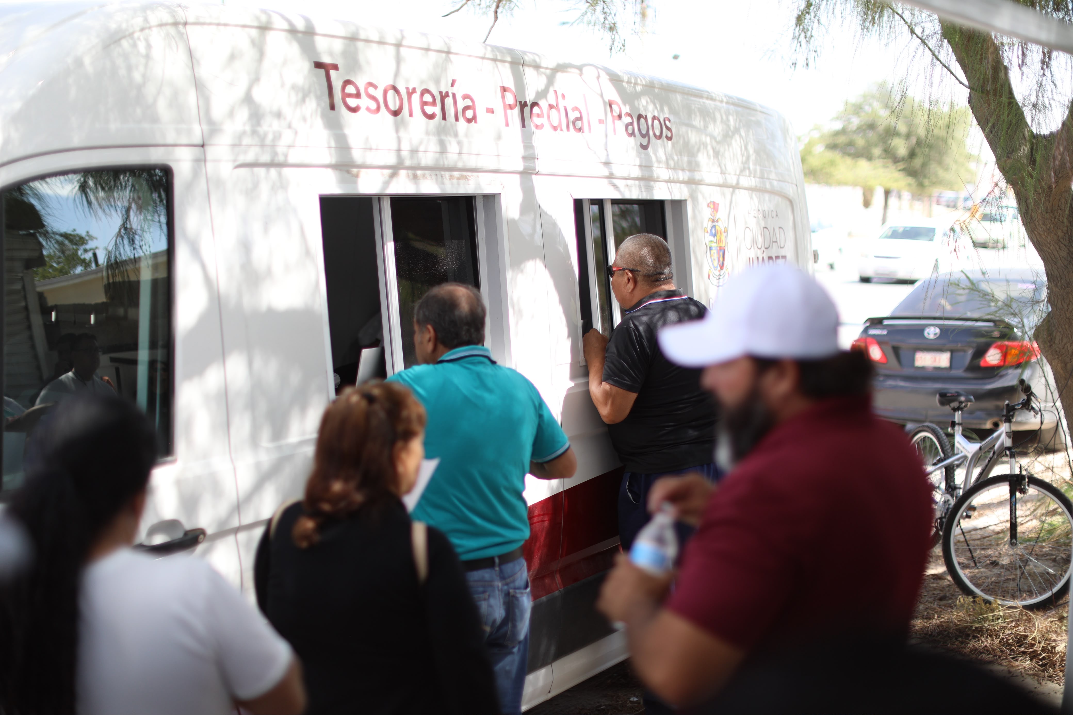 VECINOS DE LA COL.MANUEL VALDEZ PODRAN APROVECHAR LOS DESCUENTOS DE TESORERIA MUNICIPAL