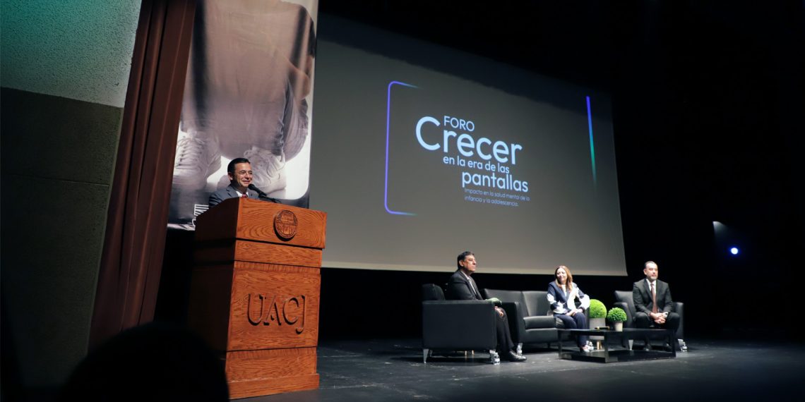 EN UN MUNDO DE PANTALLAS, LA UACJ LLAMA A RECONECTAR CON LAS PERSONAS